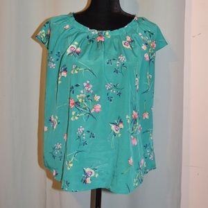 Beautiful 😍🌸🌺🌷floral blouse Xl LC